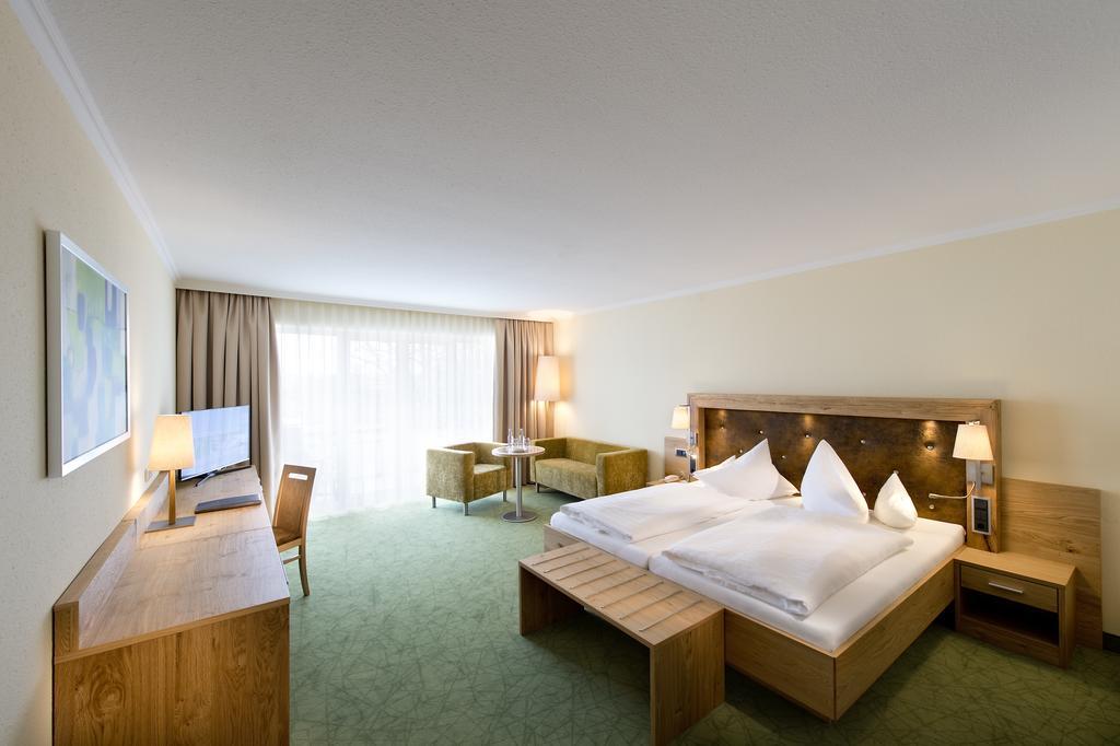 Parkhotel Бад-Фюссінг Екстер'єр фото